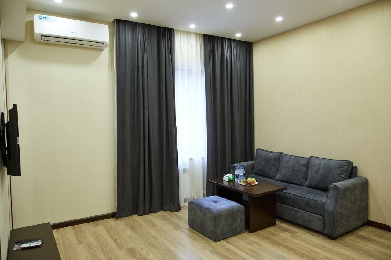 Residence North Avenue Teryan 8. 14 3 耶烈万 外观 照片